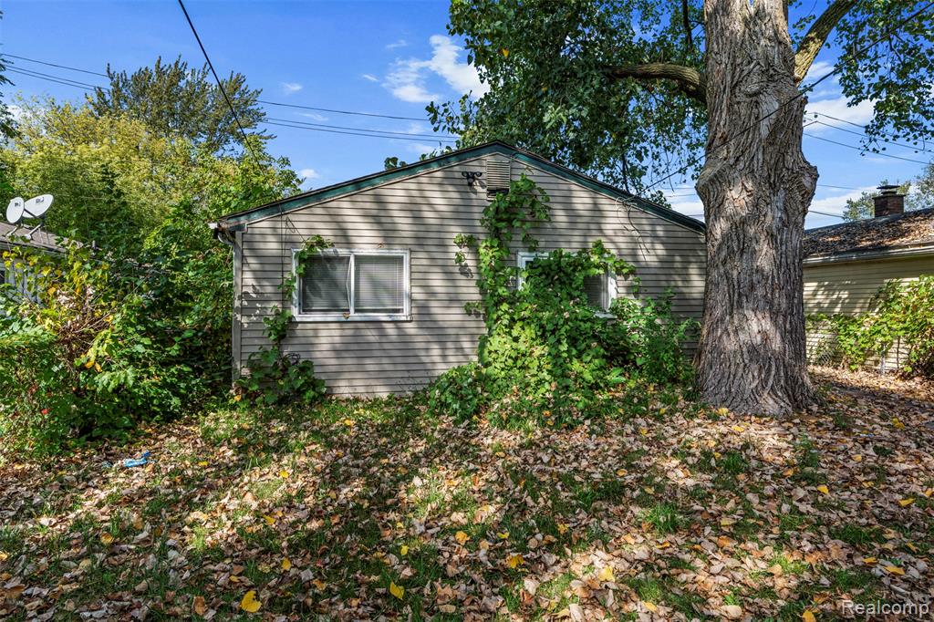 7052 Victory Avenue, Warren, MI 48091 — Photo 18