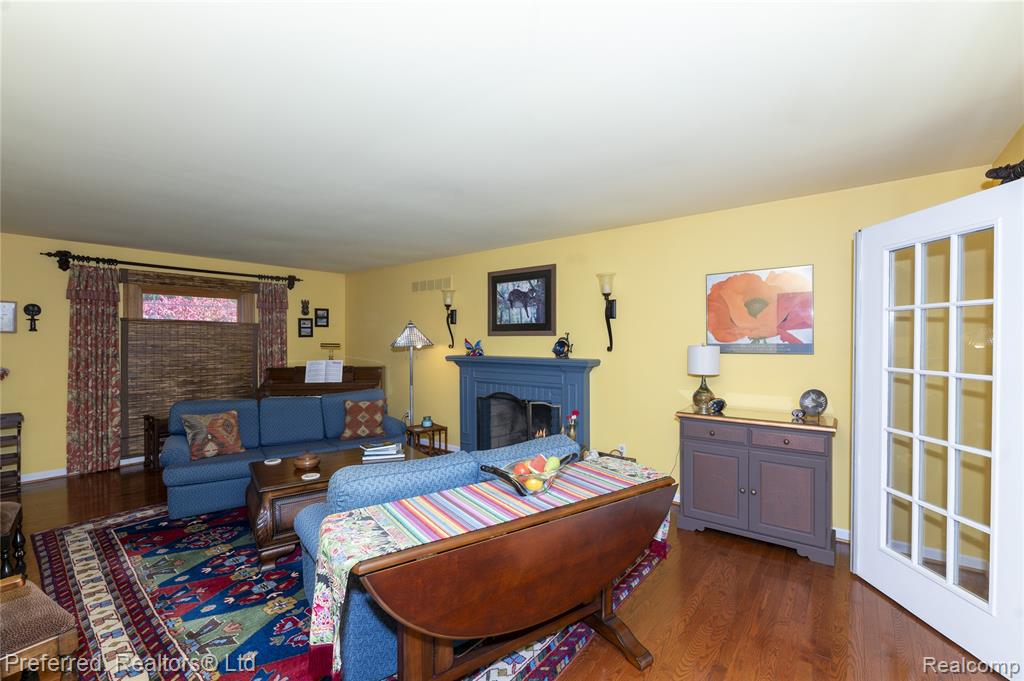 9350 Colony Farm Court, Plymouth, MI 48170 — Photo 11