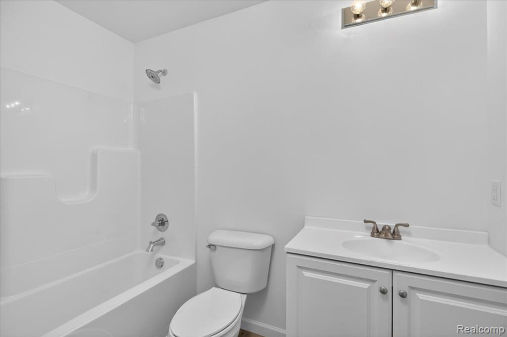 3150 Daisy Way, Burton, MI 48519 — Photo 15