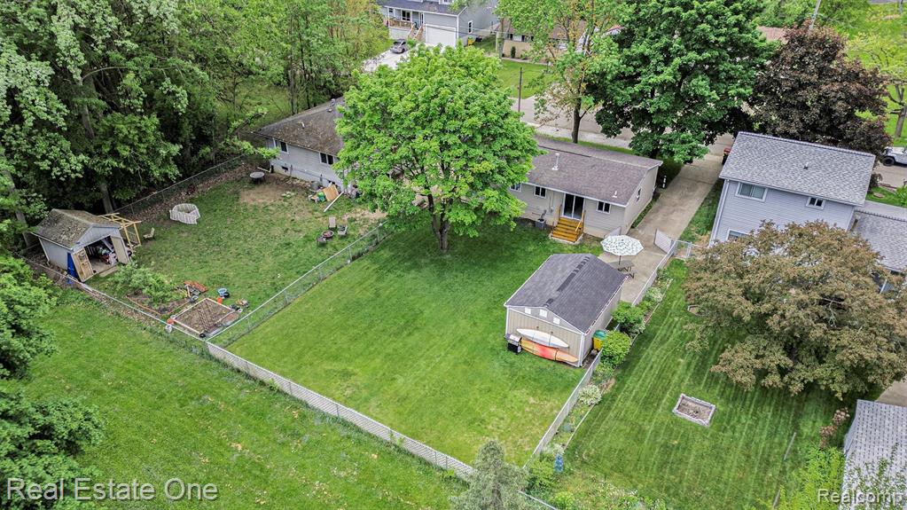 44080 DAVIS, Utica, MI 48317 — Photo 21