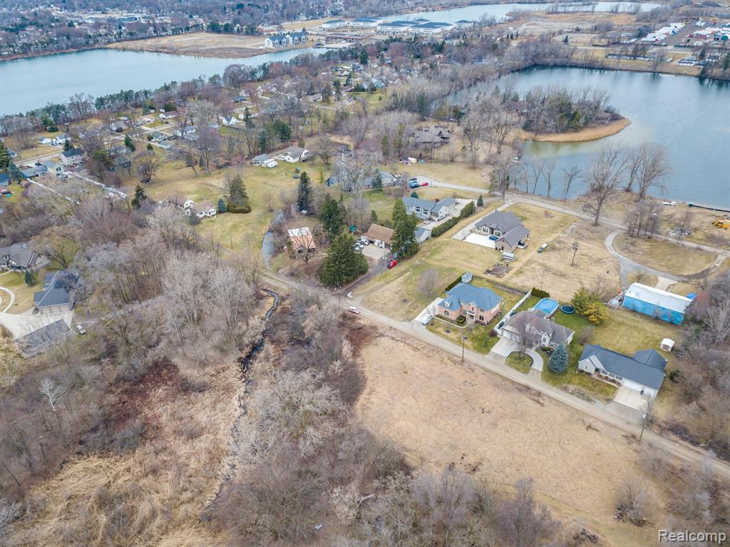 3733 CHRISTIE Lane, Shelby Twp, MI 48317 — Photo 4