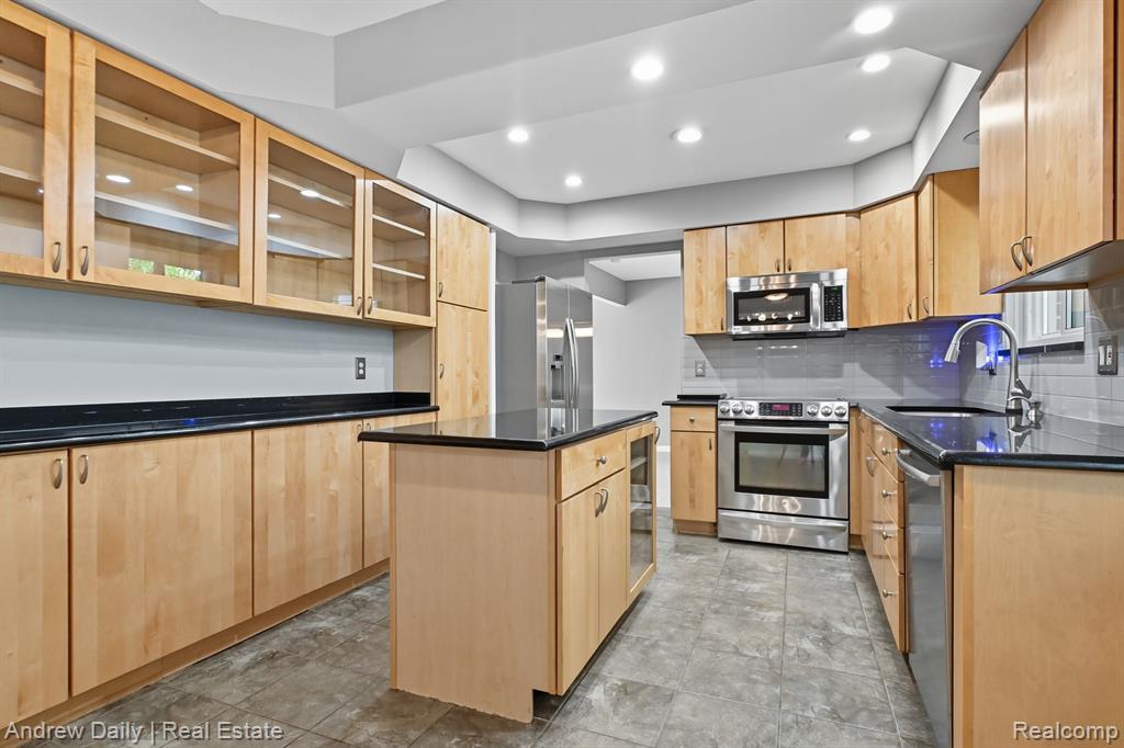 7453 Emerson Drive, Canton, MI 48187 — Photo 4