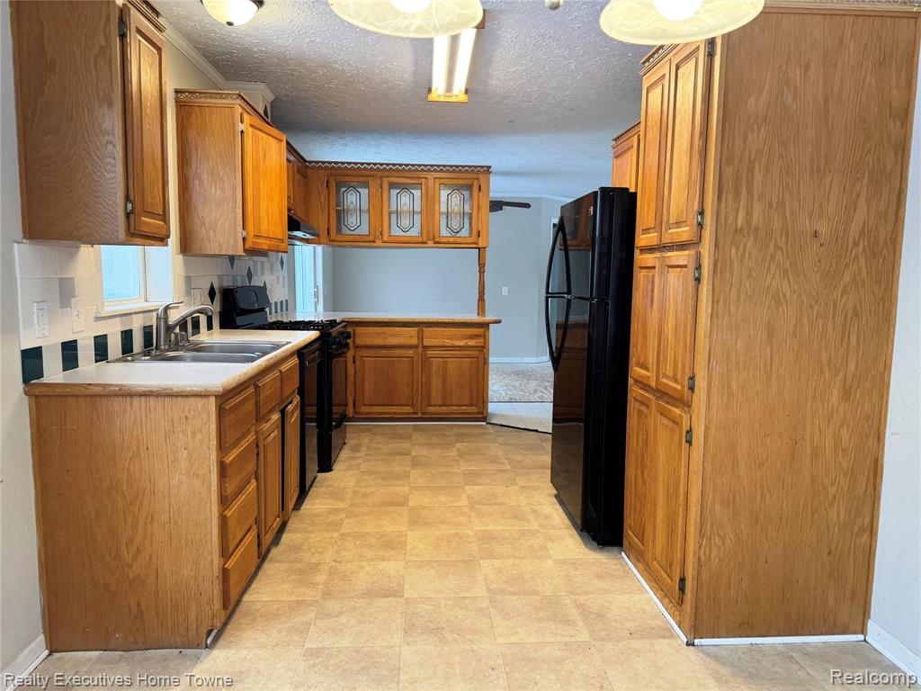 2045 Yeager Street, Port Huron, MI 48060 — Photo 6