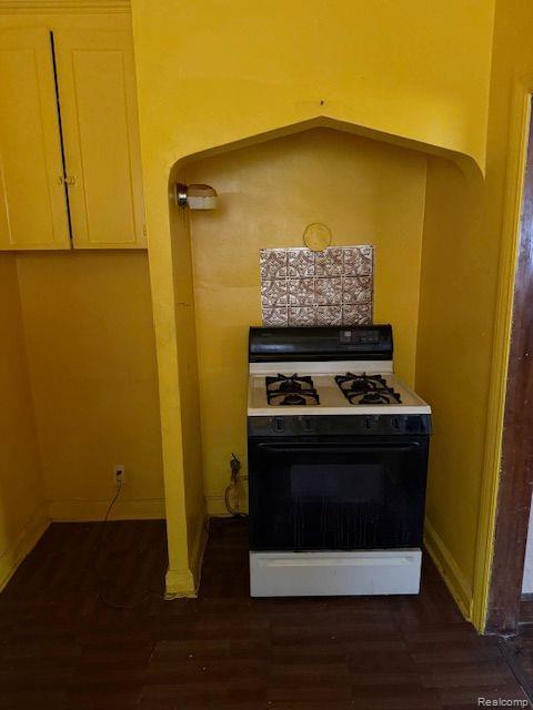 4830 GRAYTON Street, Detroit, MI 48224 — Photo 5