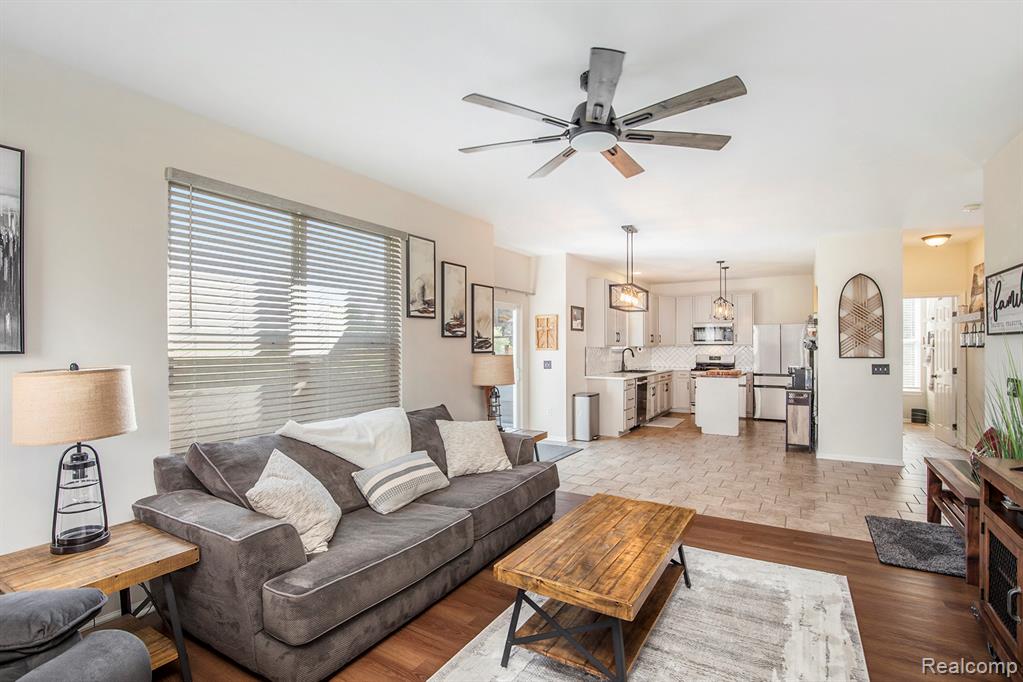 994 Chelsea Boulevard, Oxford, MI 48371 — Photo 8