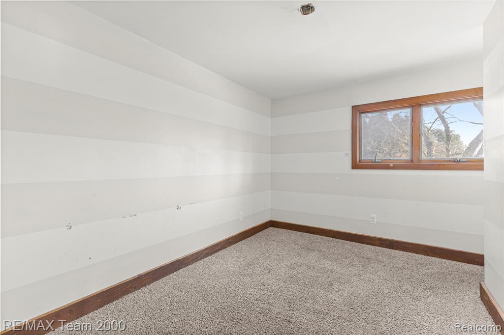 15615 Martinsville Road, Van Buren, MI 48111 — Photo 35