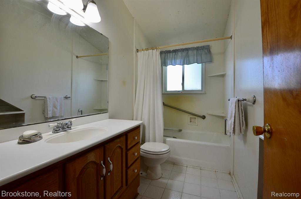 5465 WINELL Street, Clarkston, MI — Photo 43