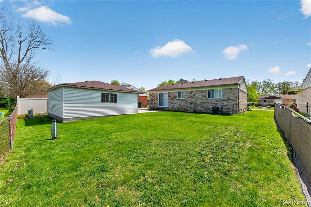 23712 Cedar Ridge Drive, Romulus, MI 48174 — Photo 34