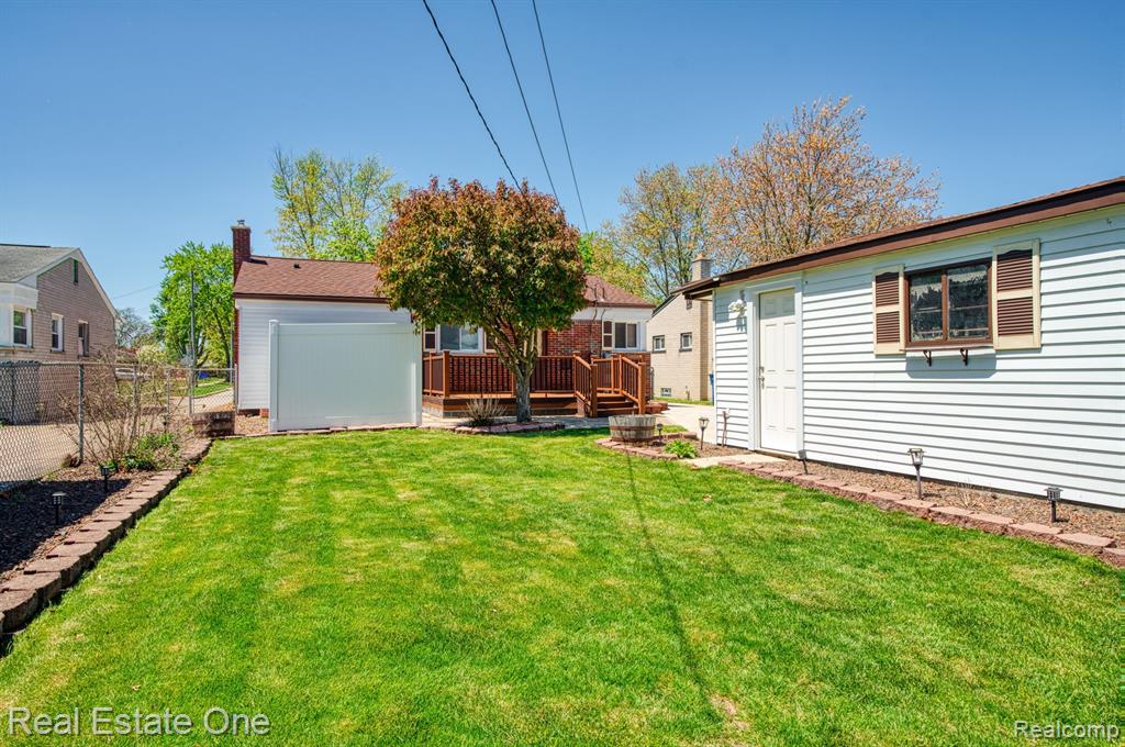 8744 SHARI Drive, Westland, MI — Photo 7