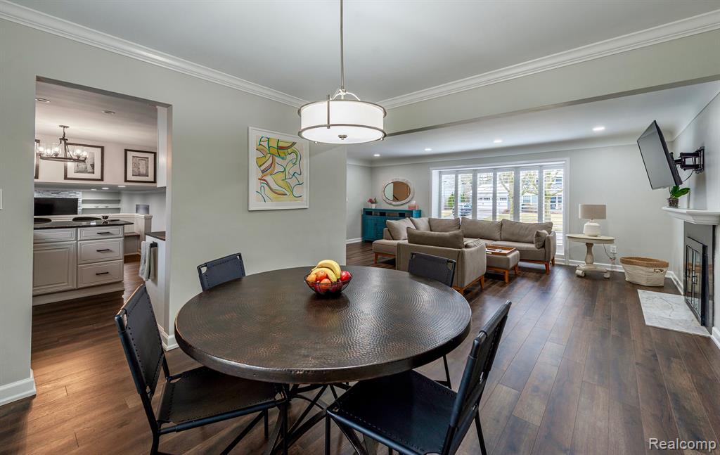 895 S GLENHURST Drive, Birmingham, MI 48009 — Photo 21