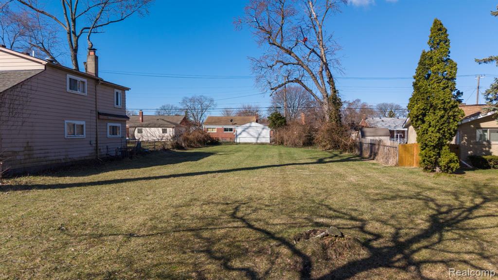 8505 Fenton Street, Dearborn Heights, MI 48127