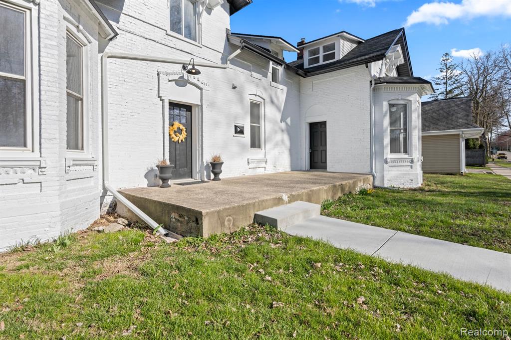 9 S WEST Street, Hillsdale, MI 49242 — Photo 5