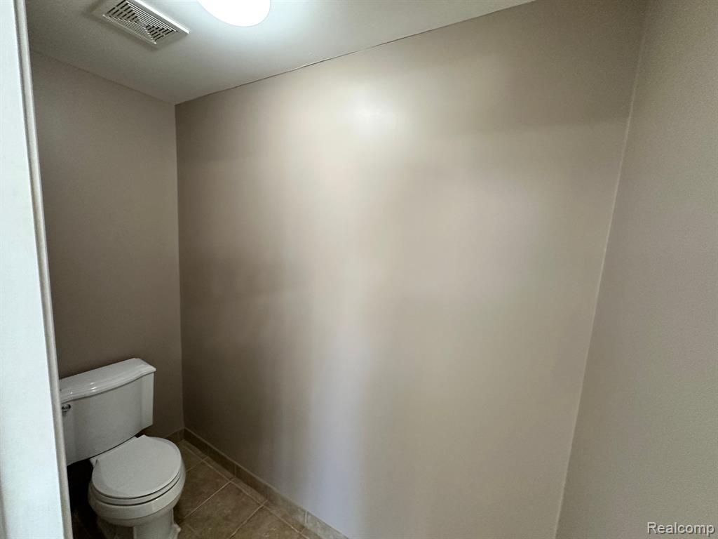 16983 COURVILLE Drive, Northville, MI 48168 — Photo 60
