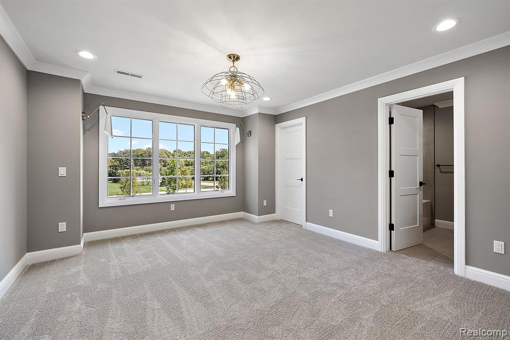 31011 Pioneer Avenue, Bingham Farms, MI 48025 — Photo 74