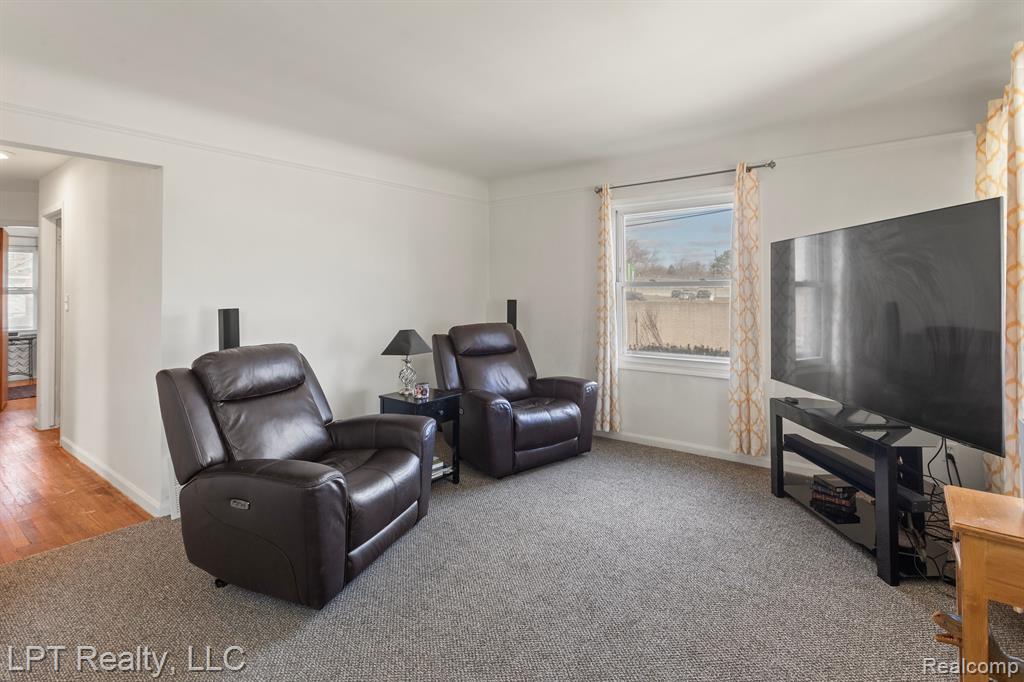 7007 COLONIAL Street, Dearborn Heights, MI 48127 — Photo 4