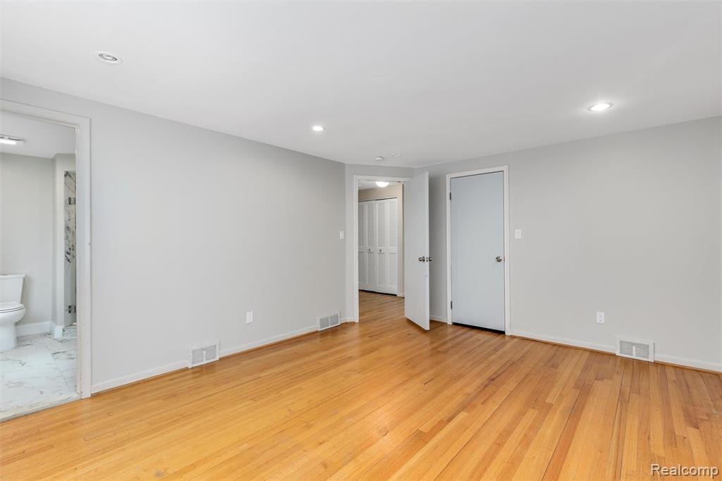 2505 Rambling Way, Bloomfield Hills, MI 48302 — Photo 16