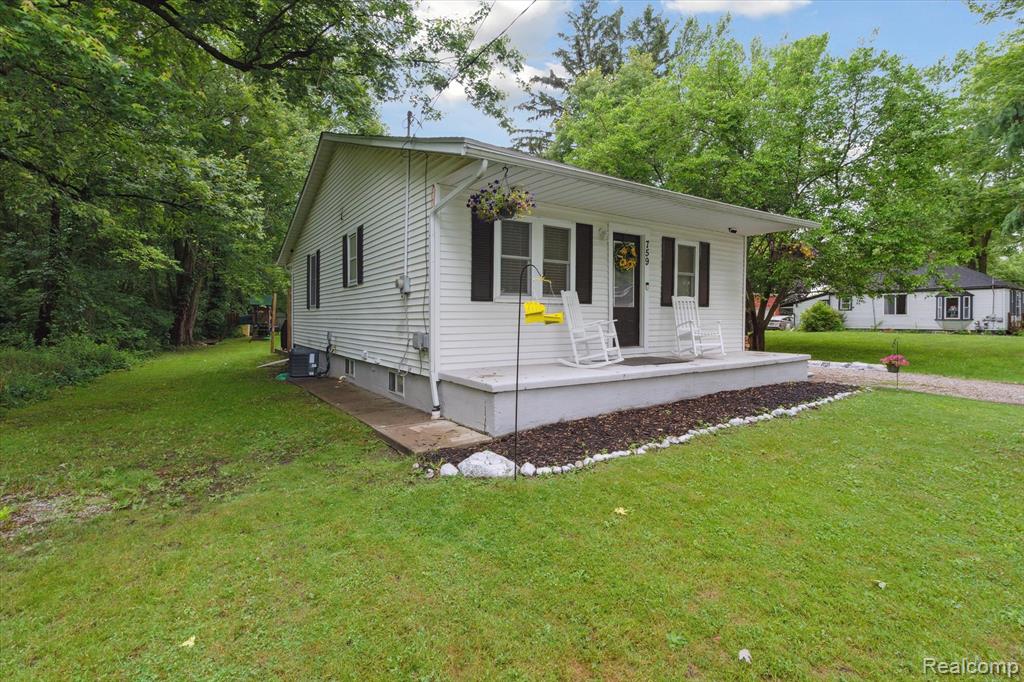 759 Elm Street, Allenton, MI 48002 — Photo 2