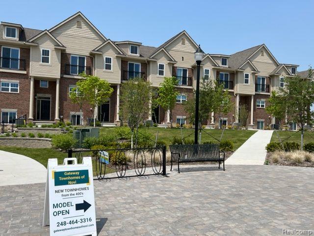 41600 ORIANNA Lane, 14, Novi, MI — Photo 39