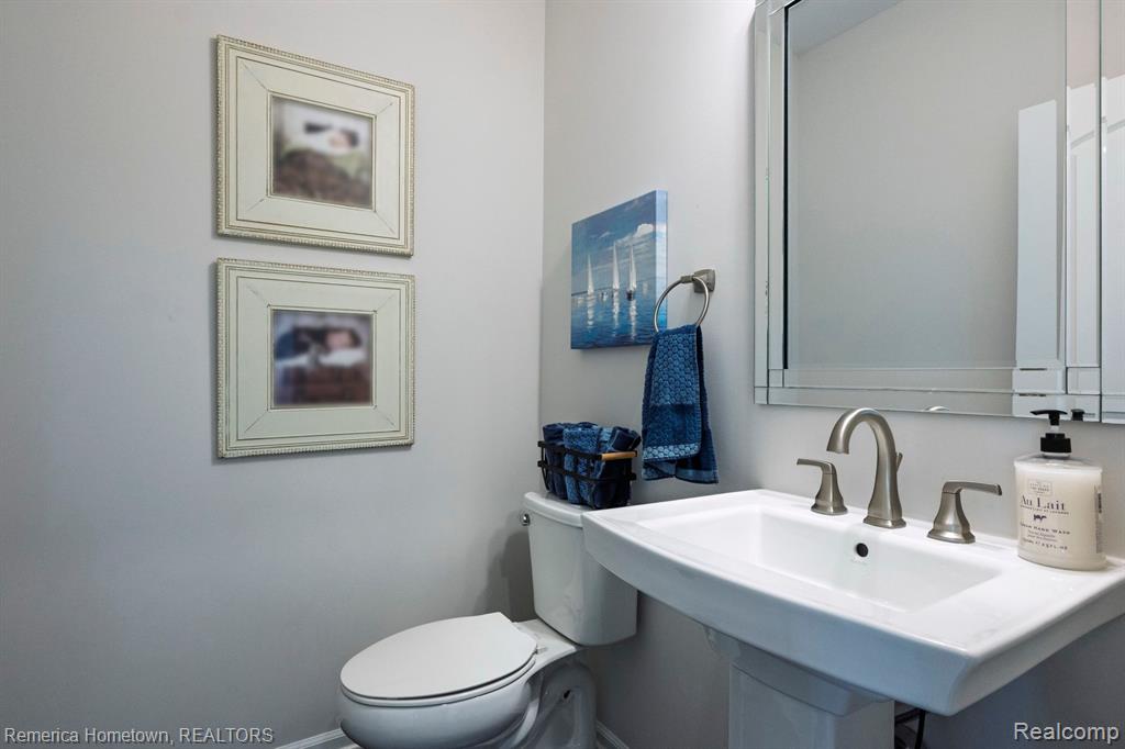 48229 Fieldstone Drive, Northville, MI 48168 — Photo 7