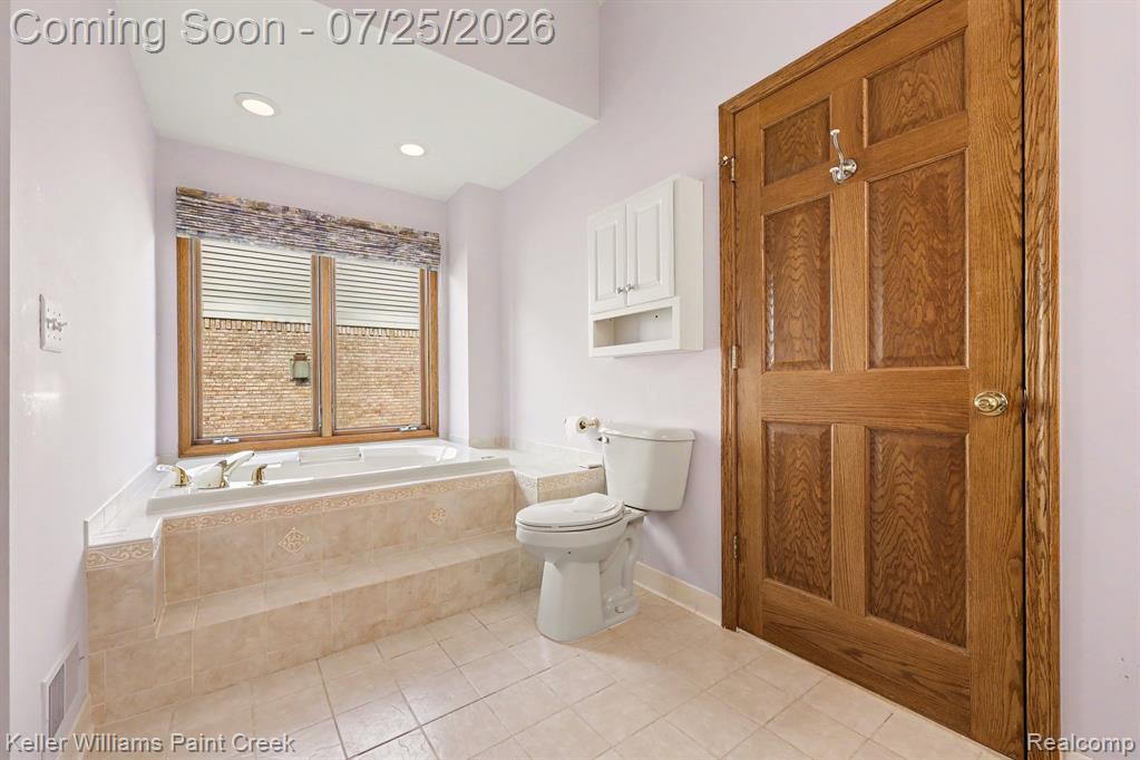 10404 Saint John Drive, Algonac, MI 48001 — Photo 17