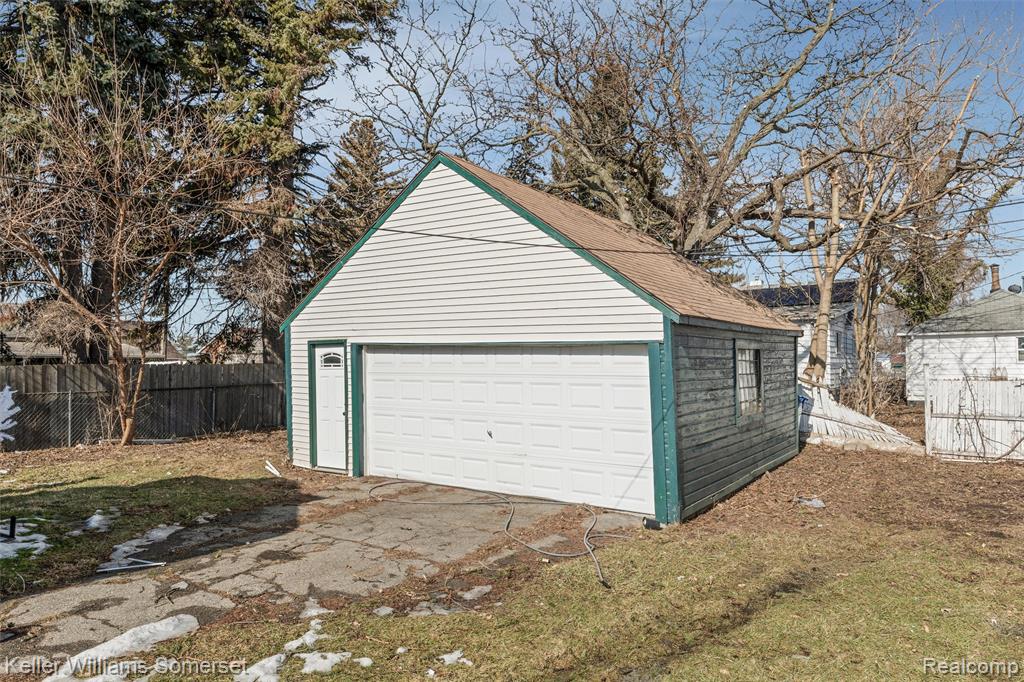 7051 Maxwell Avenue, Warren, MI 48091 — Photo 24