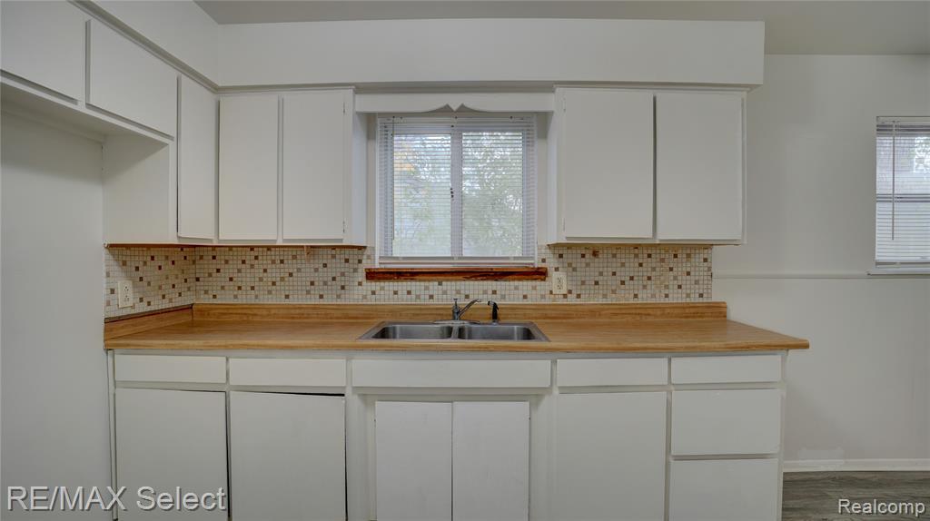 4808 Alpha Way, Flint, MI 48506 — Photo 6
