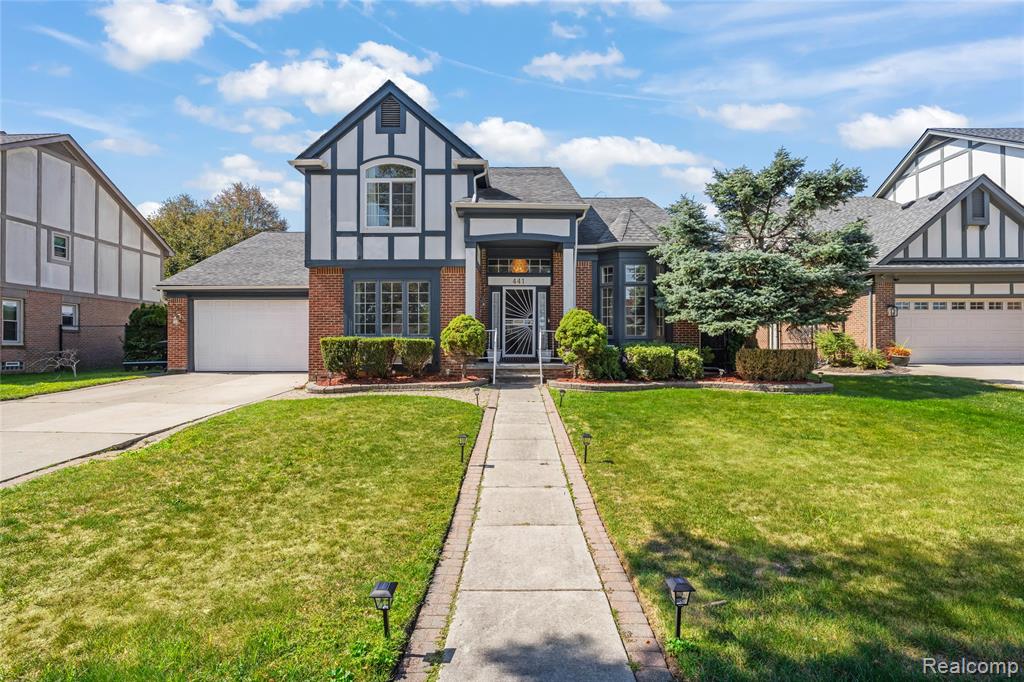 441 Parkview Drive Drive, Detroit, MI 48214 — Photo 2
