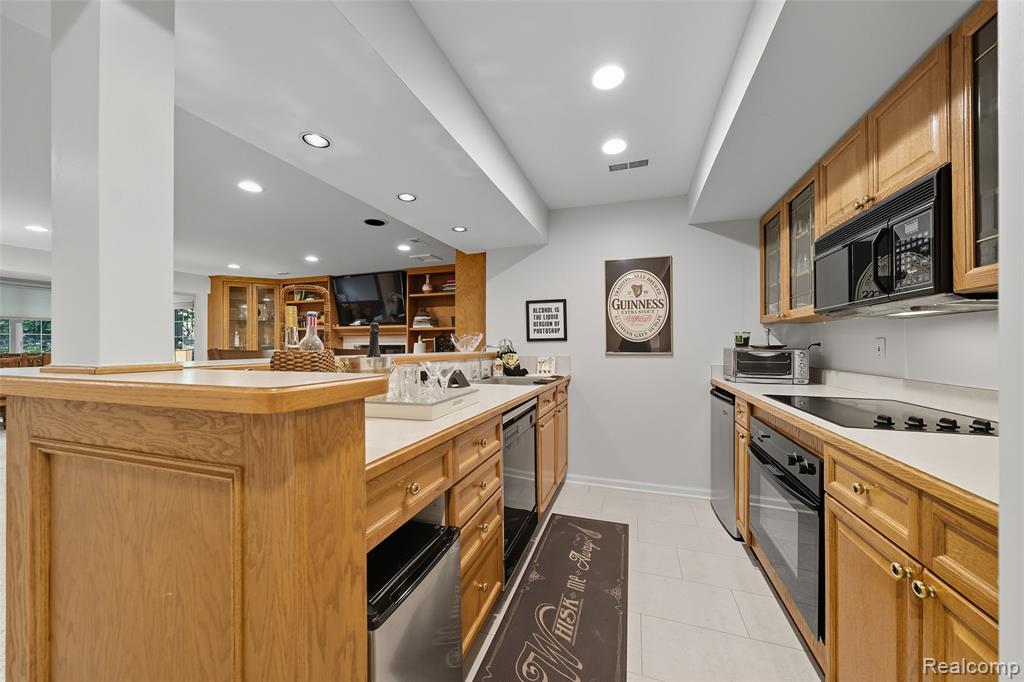 4088 Cranbrook Court, 34, Bloomfield Hills, MI 48301 — Photo 37