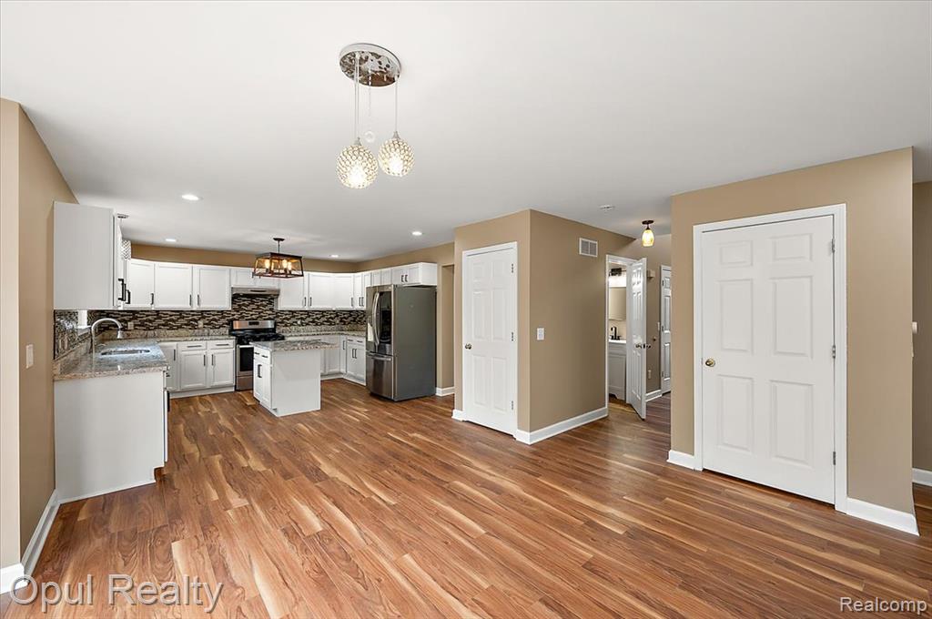 6728 Eckerman Drive, Troy, MI 48085 — Photo 30