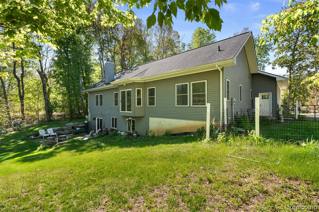8306 Foster Road, Clarkston, MI — Photo 32