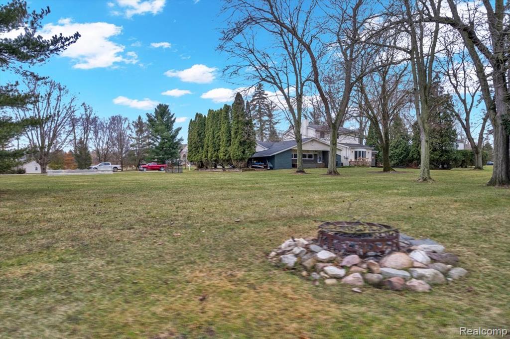 1557 Concord Place, Lapeer, MI 48446 — Photo 35