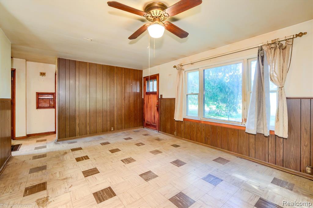 4425 West Street, Leonard, MI 48367 — Photo 7