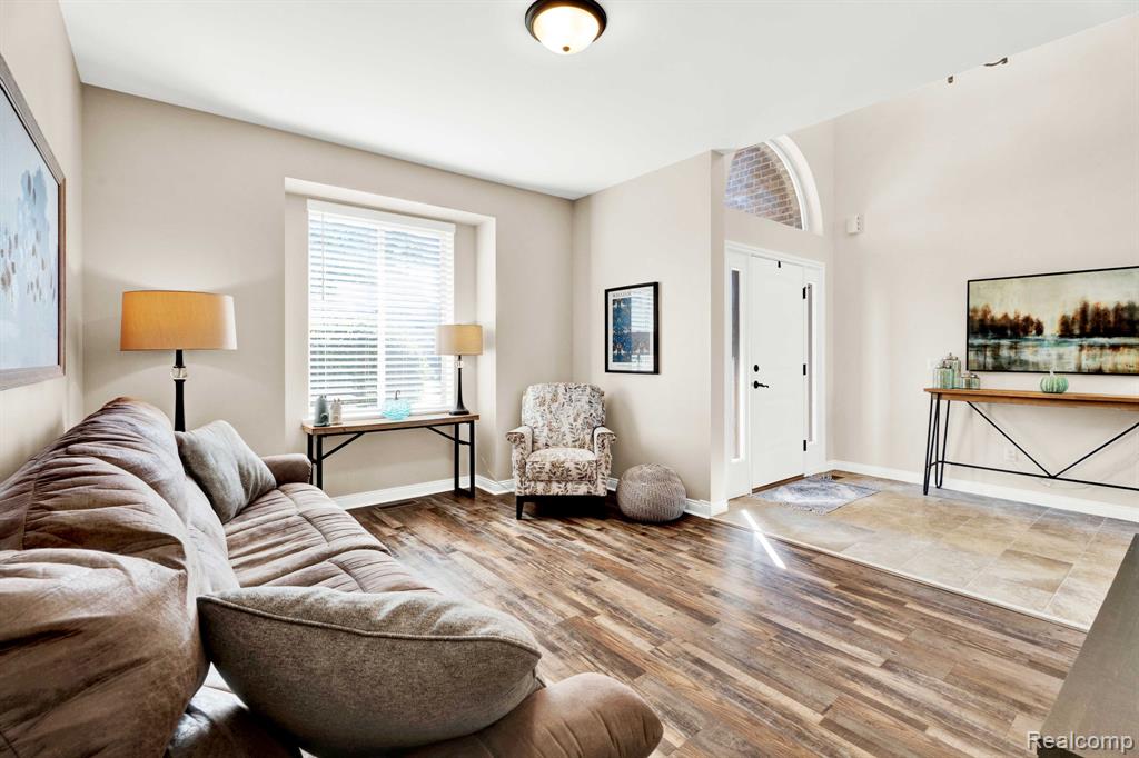 50093 Oakbrooke Drive, New Baltimore, MI 48047 — Photo 12