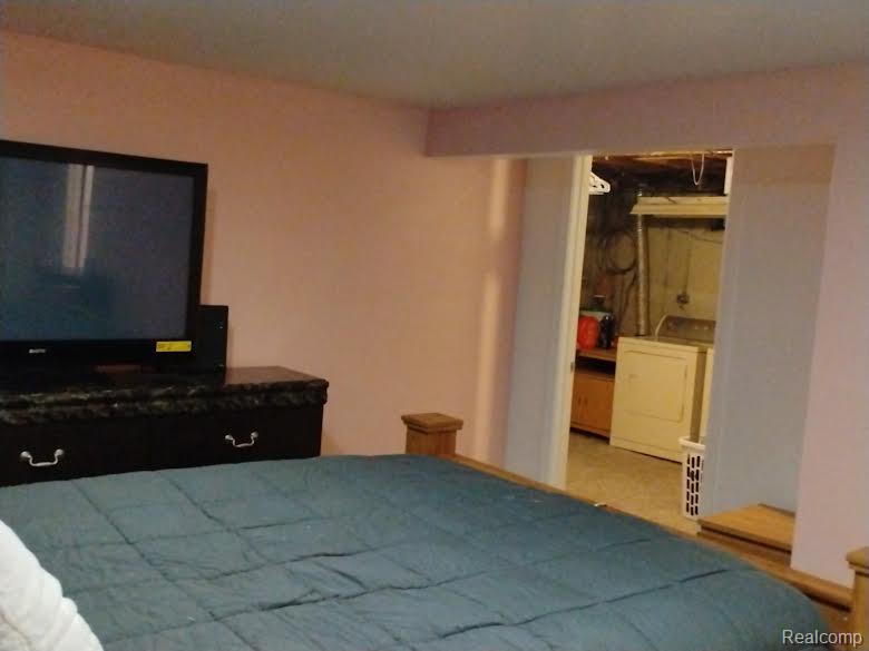 4500 Pommore, Milford, MI 48380 — Photo 27