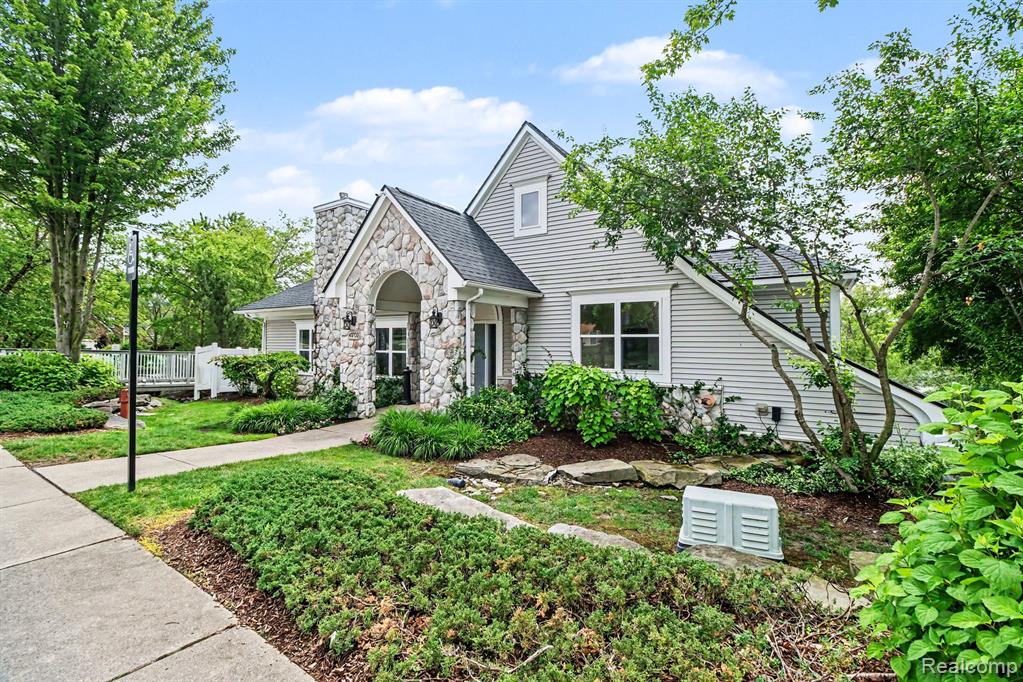 49847 Parkside Drive, Northville, MI 48168 — Photo 39