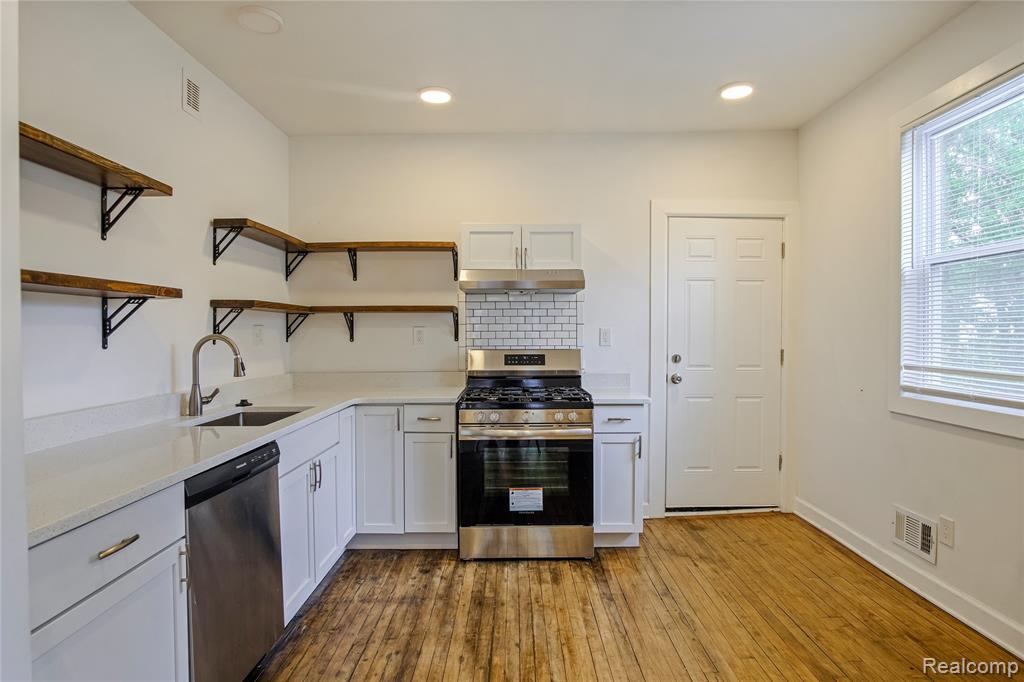 6224 Hecla Street, Detroit, MI 48208 — Photo 11