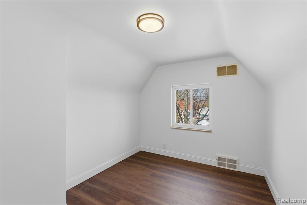 16022 Stephens Drive, Eastpointe, MI 48021 — Photo 17