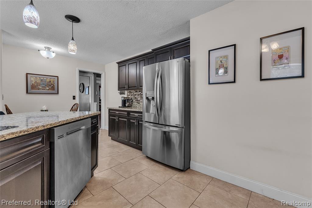 190 Crocker Boulevard, Mount Clemens, MI 48043 — Photo 21