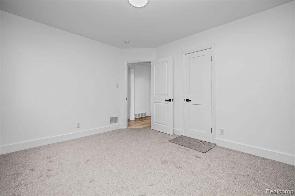 16871 Asbury Park, Detroit, MI 48235 — Photo 29
