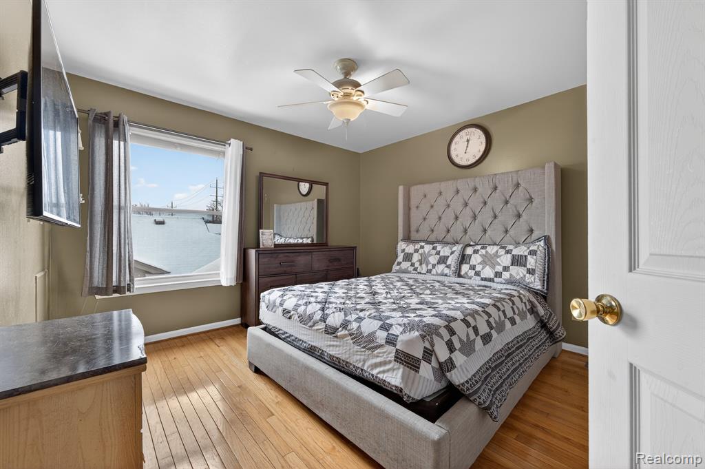 964 Henry Ruff Rd. Road, Garden City, MI — Photo 12