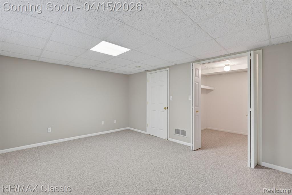 652 Woodside Drive, Milford, MI 48381 — Photo 17