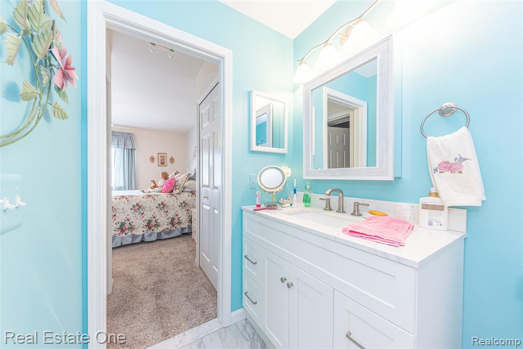 754 Challenging Trail, South Lyon, MI 48178 — Photo 16