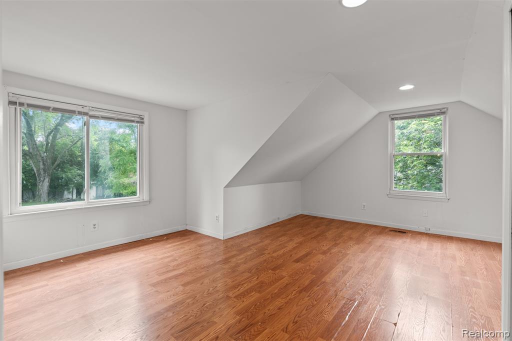 750 W Square Lake Road, Troy, MI 48098 — Photo 25