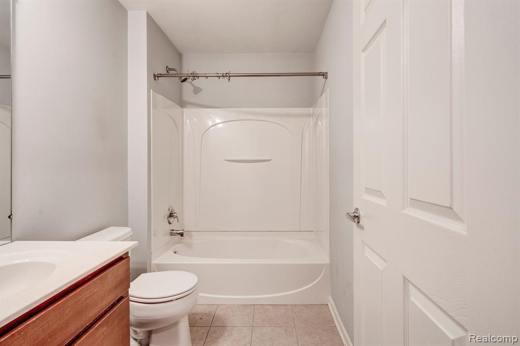 49677 COURTYARD Lane, Canton, MI 48188 — Photo 42