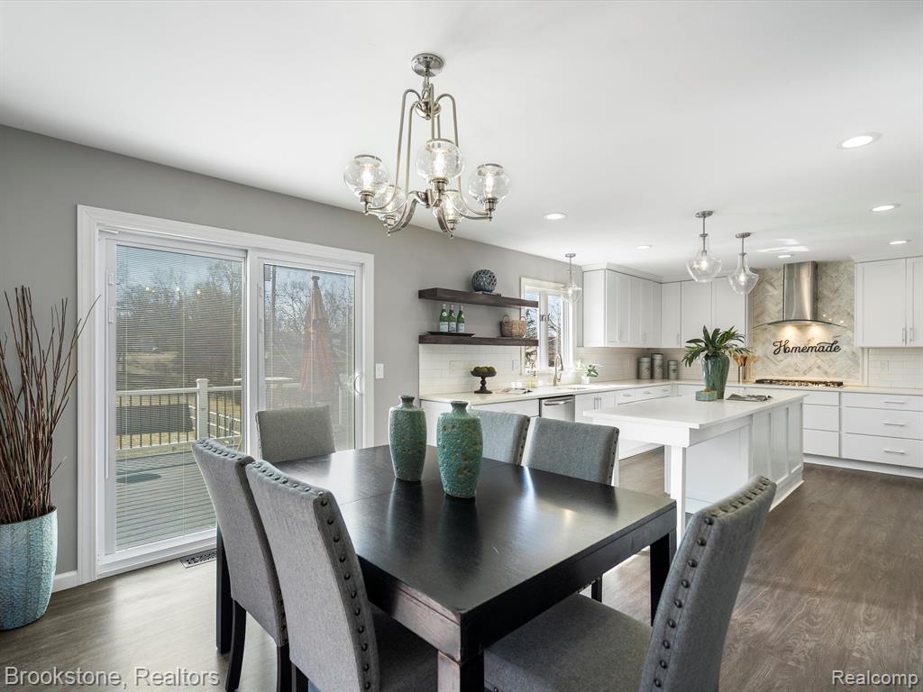 576 E Flint Street, Lake Orion, MI 48362 — Photo 11