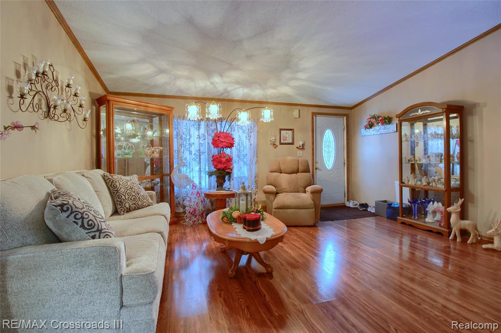 48620 Wear Road Road, Belleville, MI 48111 — Photo 2