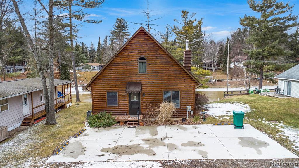 789 Lakeshore Drive, Gladwin, MI 48624 — Photo 3