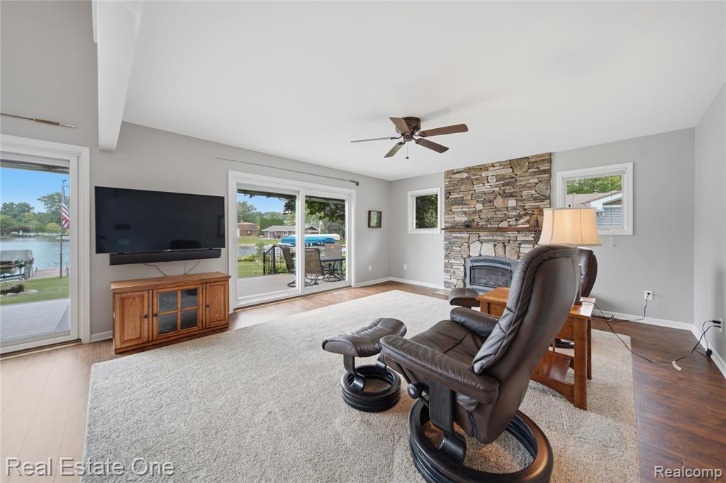 2939 Tamarack Lake Drive, Pinckney, MI 48169 — Photo 17
