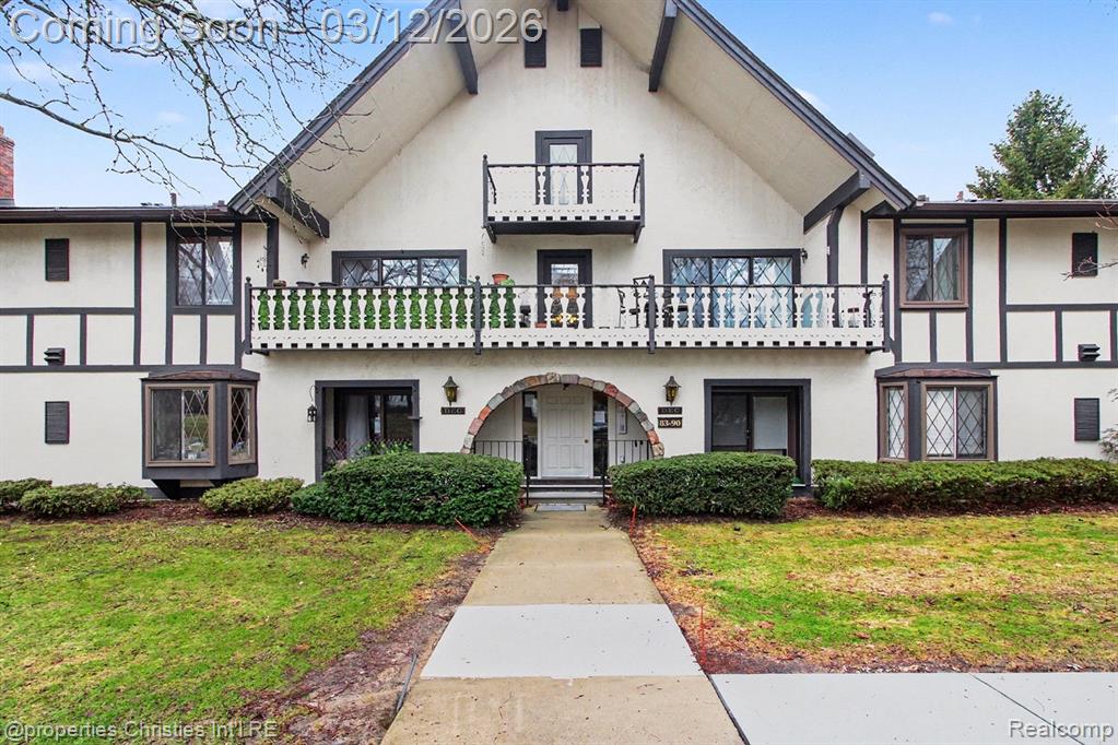 42160 Woodward Avenue, 86, Bloomfield Hills, MI 48304 — front exterior