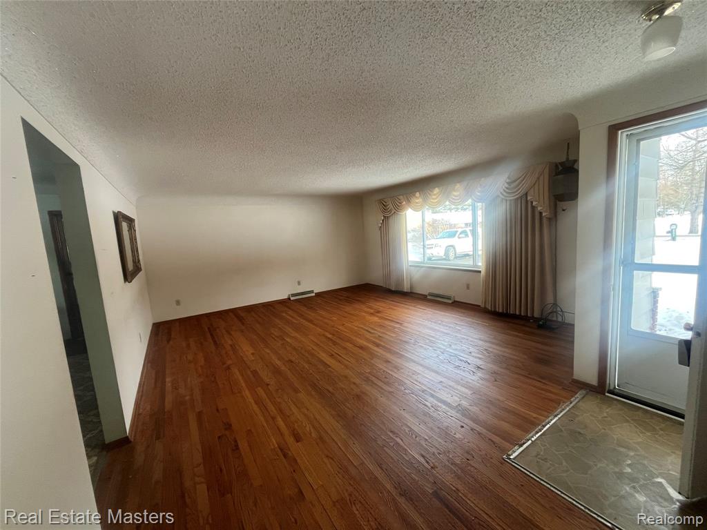 4291 Parker Road, Fort Gratiot, MI 48059 — Photo 3